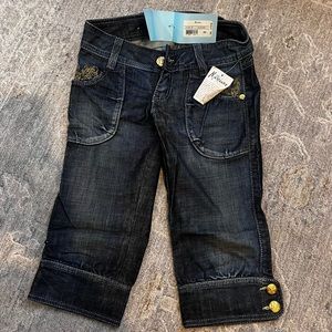 Crop jeans really cute but just doesn’t fit me size 24